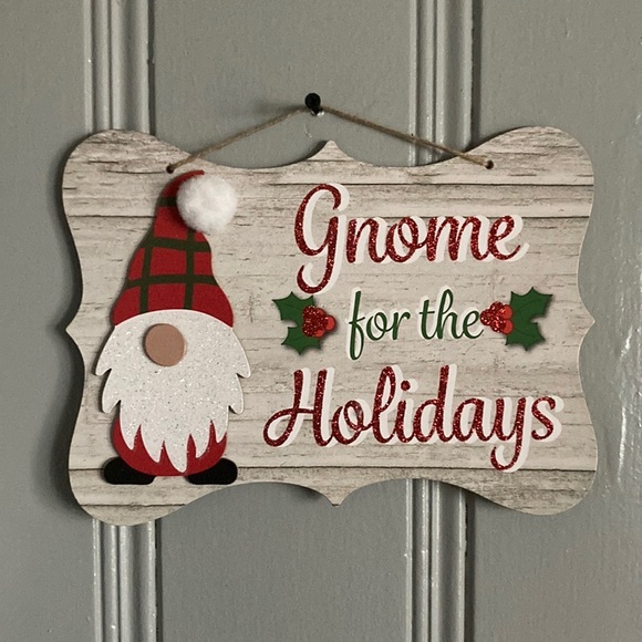NWT Adorable Wooden Glittered Gnome for the Holidays Decoration Sign - Picture 8 of 16